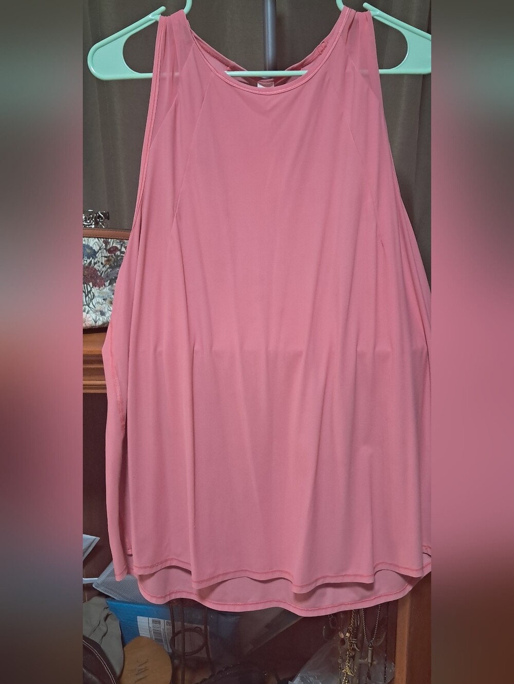 Lululemon Women's Sleeveless Pink Swing Tank Top